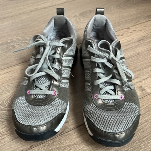 Adidas 3D cloud women’s running shoes 7.5 - Picture 2 of 6